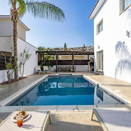 Villa Agios Tychon Luxury With Private Pool Limassol